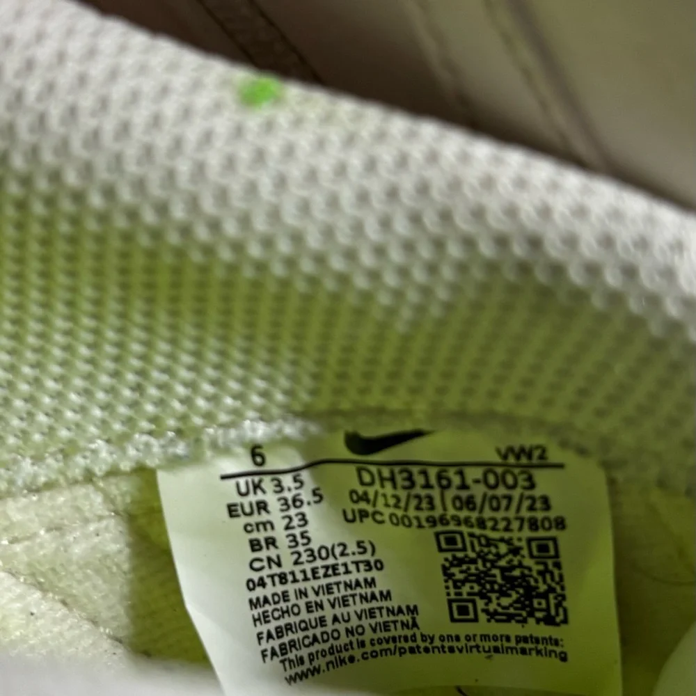 Nike White and Brown Sneakers - Picture 8 of 9